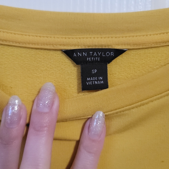 Ruffle Top - Picture 3 of 3